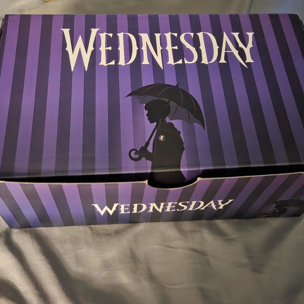 Crocs WEDNESDAY Nevermore Siza 6 NWT - Picture 8 of 11